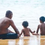 Être nu en famille